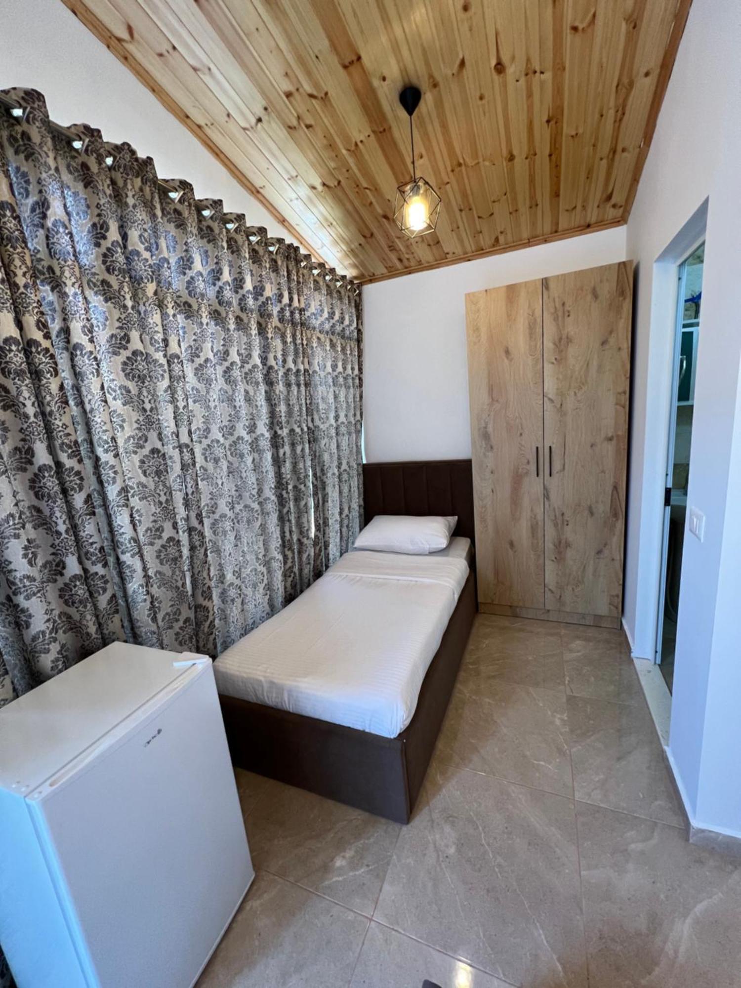 Lake Bliss Cabins Shkodër Exterior foto