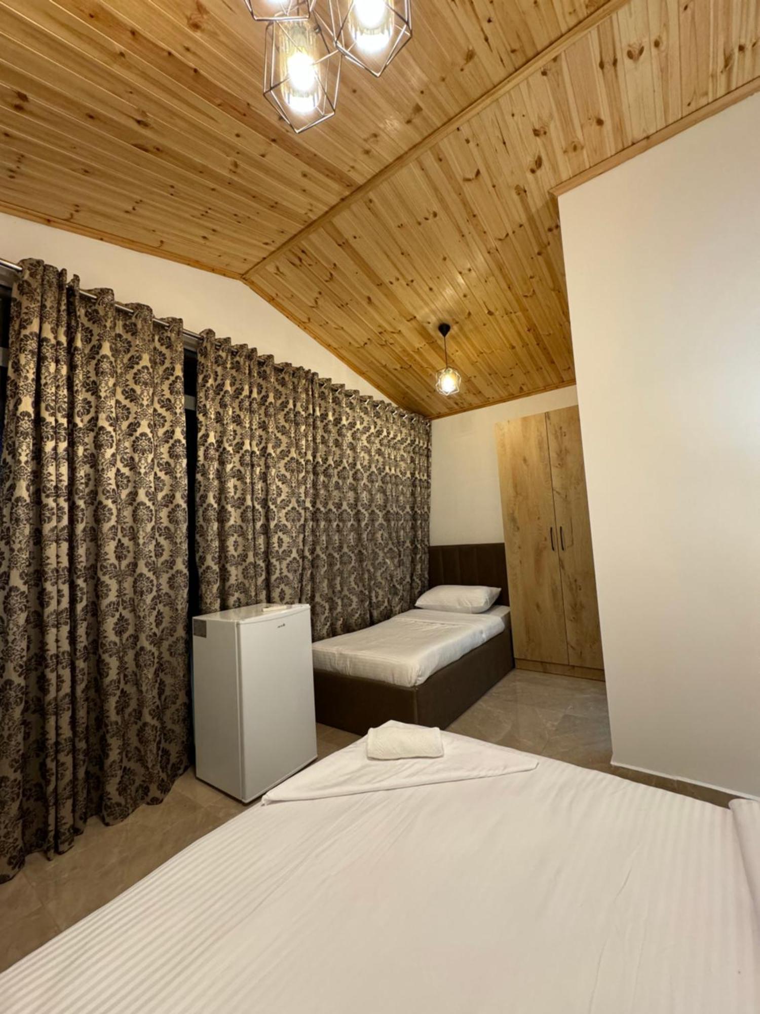 Lake Bliss Cabins Shkodër Exterior foto