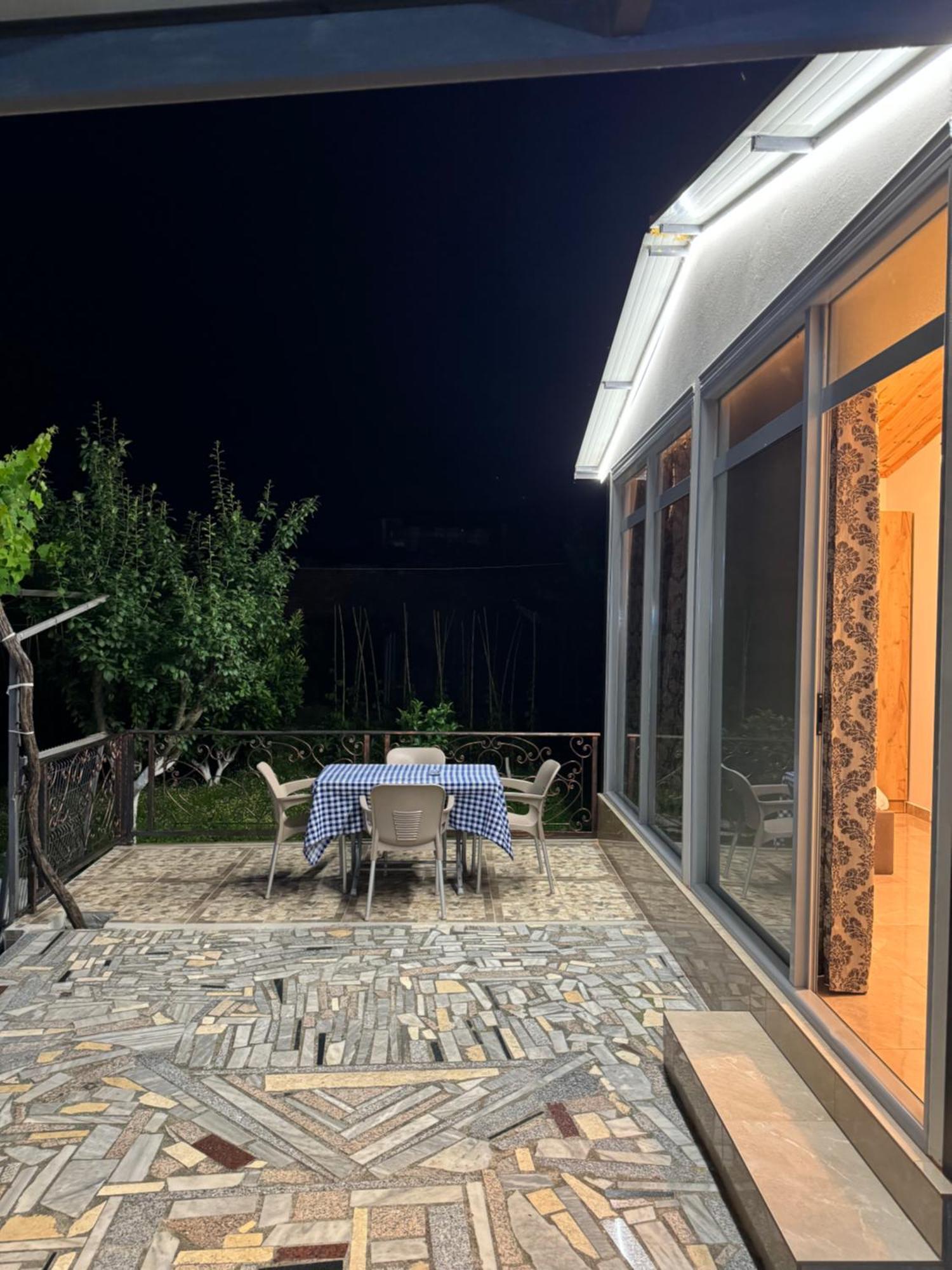 Lake Bliss Cabins Shkodër Exterior foto